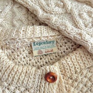 Vintage Rare Ireland Hand Knit Pure Wool Cable Knit Cardigan Cream Wooden Button